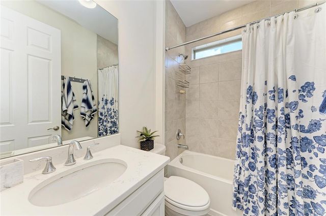 229 VINADIO BOULEVARD, Nokomis, FL 34275