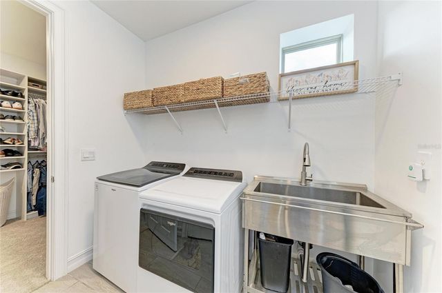 229 VINADIO BOULEVARD, Nokomis, FL 34275