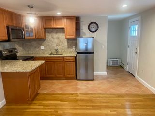 21 Highland Ter 21, Needham, MA 02494