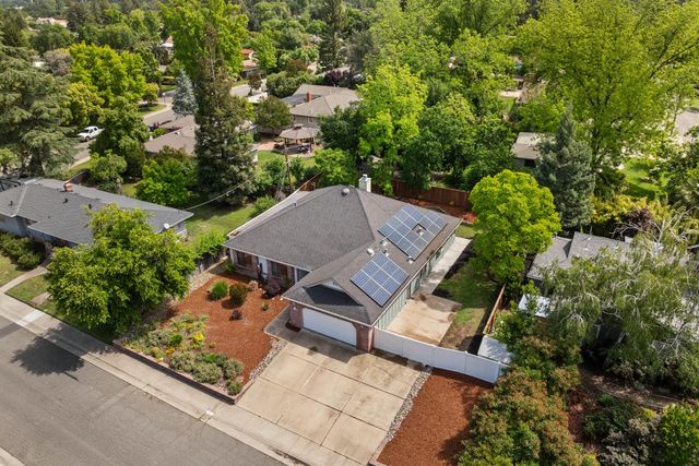 3910 Adelheid Way, Sacramento, CA 95821