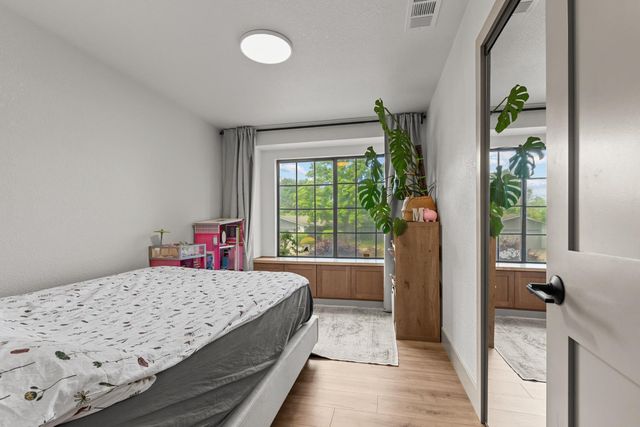 3910 Adelheid Way, Sacramento, CA 95821