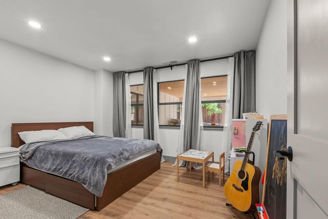 3910 Adelheid Way, Sacramento, CA 95821