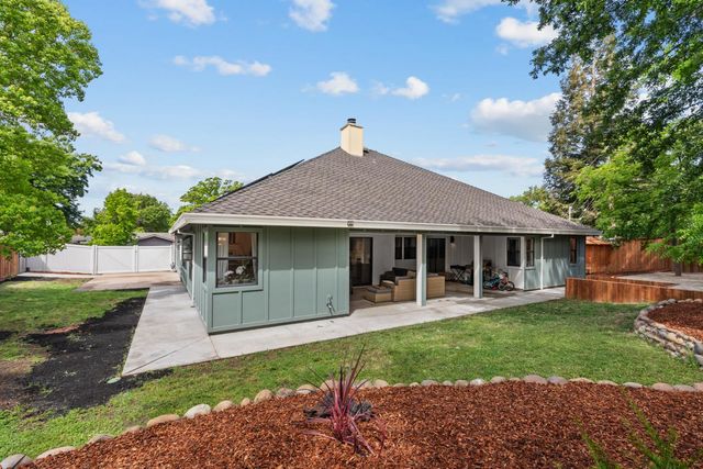3910 Adelheid Way, Sacramento, CA 95821