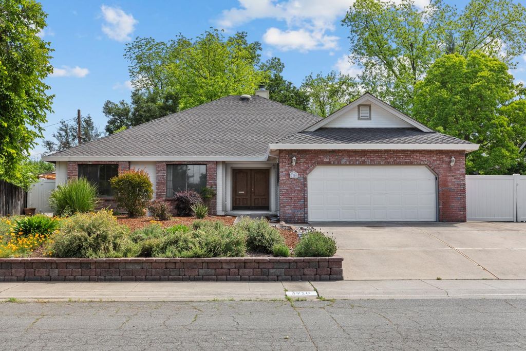 3910 Adelheid Way, Sacramento, CA 95821