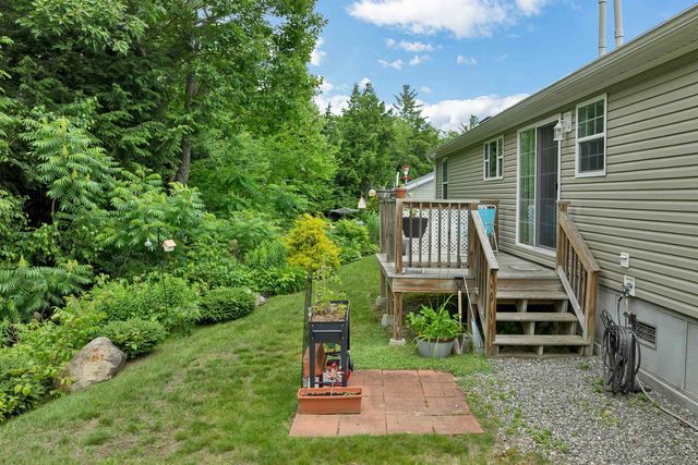 35 Mansfield Woods Way, New Hampton, NH 03256