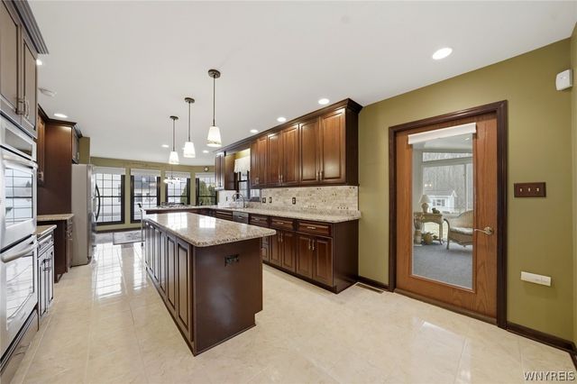 4580 Ridgeview Drive South, Pendleton, NY 14120