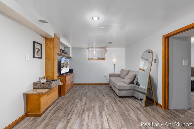 1841 Federal Avenue, Grand Rapids, MI 49509