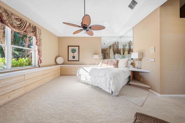 16815 Knightsbridge Lane, Delray Beach, FL 33484