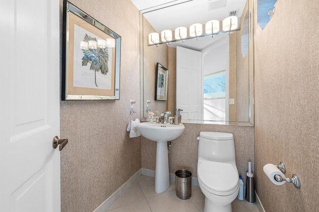 16815 Knightsbridge Lane, Delray Beach, FL 33484