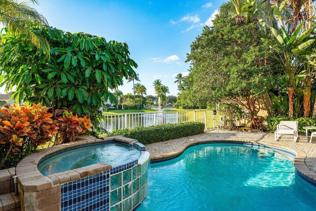 16815 Knightsbridge Lane, Delray Beach, FL 33484