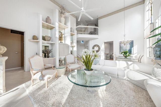 16815 Knightsbridge Lane, Delray Beach, FL 33484