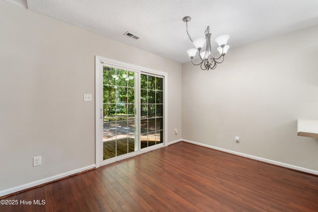 205 Sourwood Court, Jacksonville, NC 28540