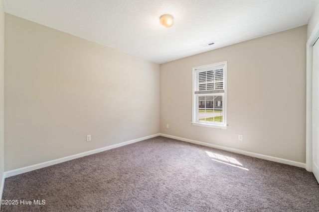 205 Sourwood Court, Jacksonville, NC 28540