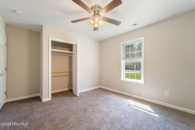 205 Sourwood Court, Jacksonville, NC 28540