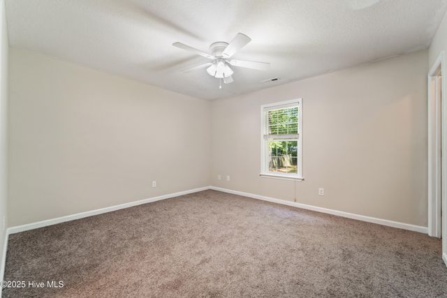 205 Sourwood Court, Jacksonville, NC 28540