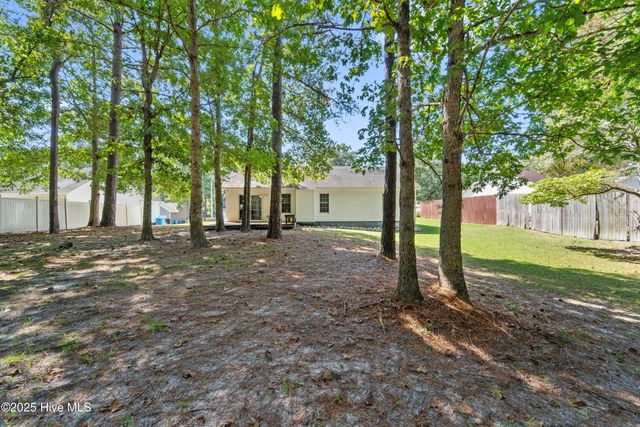 205 Sourwood Court, Jacksonville, NC 28540