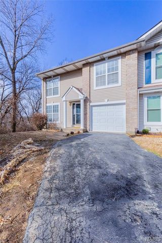 8233 Swarthmore Court, University City, MO 63130