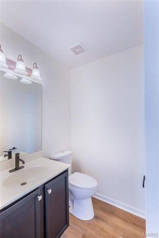 8233 Swarthmore Court, University City, MO 63130