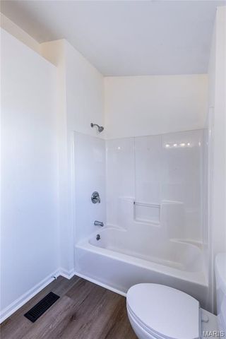 8233 Swarthmore Court, University City, MO 63130