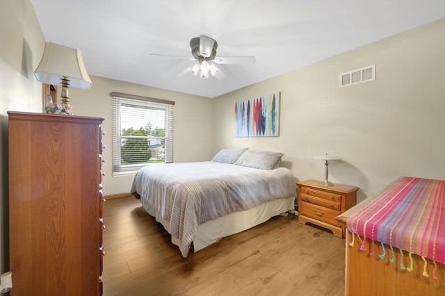 1119 W Fairfield COURT, Glendale, WI 53217