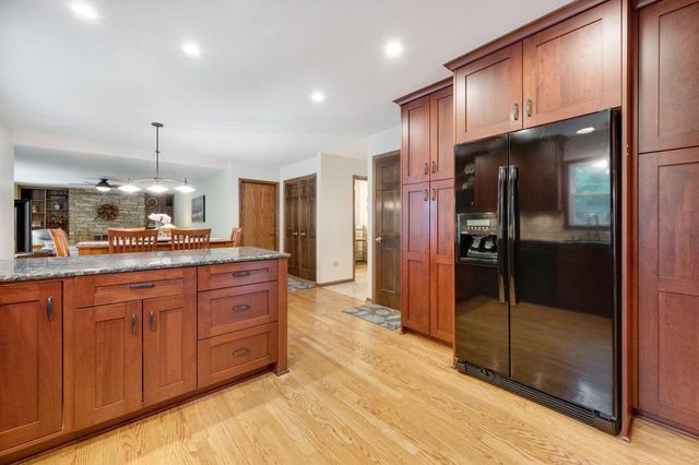 1119 W Fairfield COURT, Glendale, WI 53217