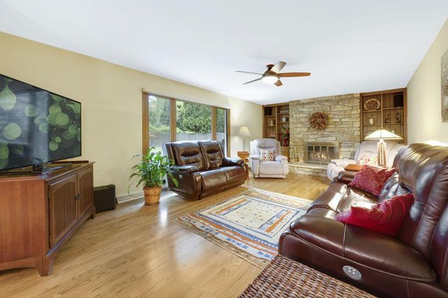 1119 W Fairfield COURT, Glendale, WI 53217
