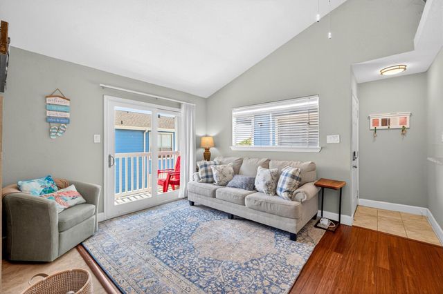 3506 Cove View Boulevard 212, Galveston, TX 77554