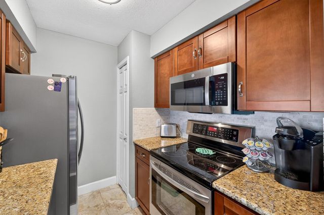 3506 Cove View Boulevard 212, Galveston, TX 77554