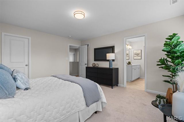 2 Burlington at Oakshire, O'fallon, MO 63385