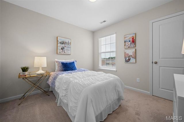 2 Burlington at Oakshire, O'fallon, MO 63385