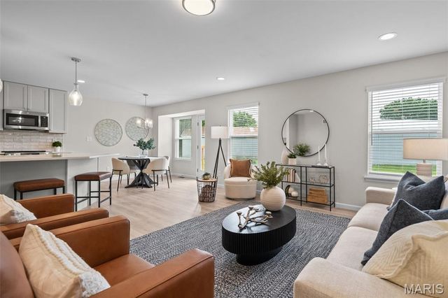 2 Burlington at Oakshire, O'fallon, MO 63385