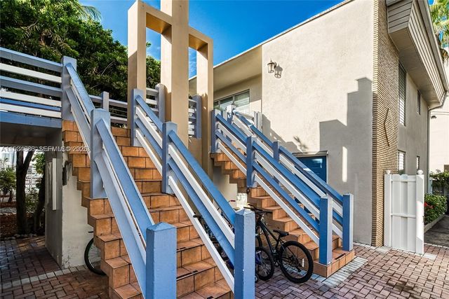 2380 Diana Dr 07, Hallandale Beach, FL 33009