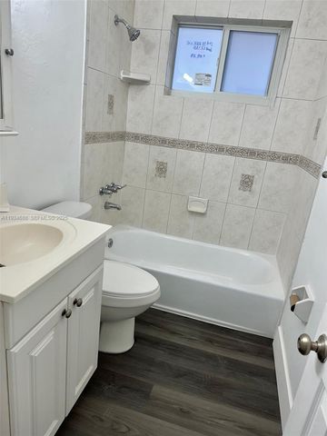 2380 Diana Dr 07, Hallandale Beach, FL 33009