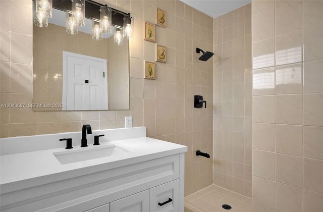 14375 Lake Candlewood Ct, Miami Lakes, FL 33014