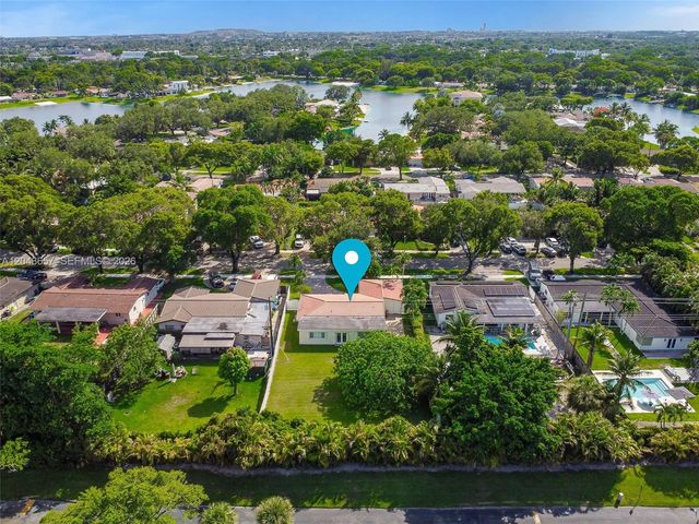 14375 Lake Candlewood Ct, Miami Lakes, FL 33014