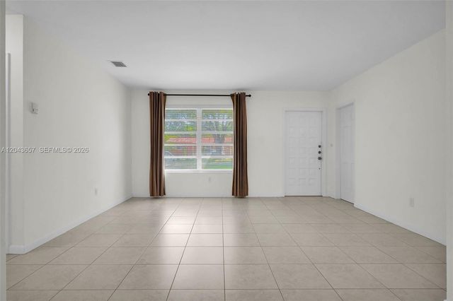 14375 Lake Candlewood Ct, Miami Lakes, FL 33014