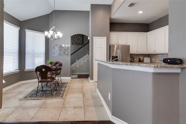 1900 Stonecourt Drive, Bedford, TX 76021