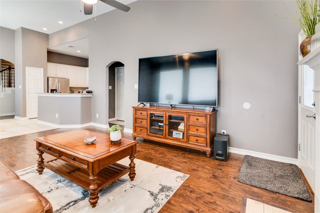 1900 Stonecourt Drive, Bedford, TX 76021