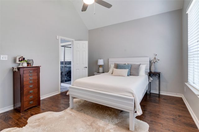 1900 Stonecourt Drive, Bedford, TX 76021