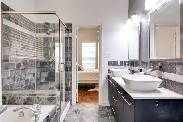 1900 Stonecourt Drive, Bedford, TX 76021