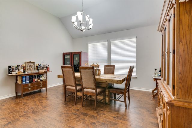 1900 Stonecourt Drive, Bedford, TX 76021