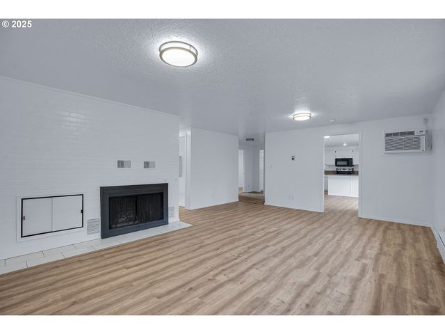 20320 Se WALGREN Rd, Damascus, OR 97089