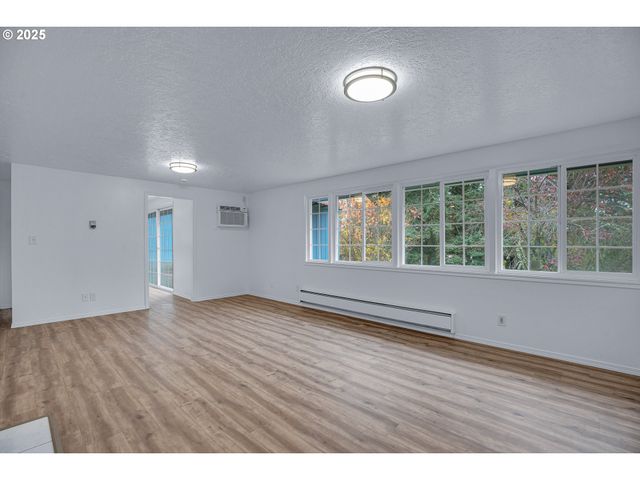 20320 Se WALGREN Rd, Damascus, OR 97089