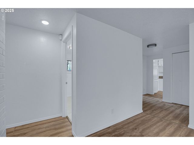 20320 Se WALGREN Rd, Damascus, OR 97089