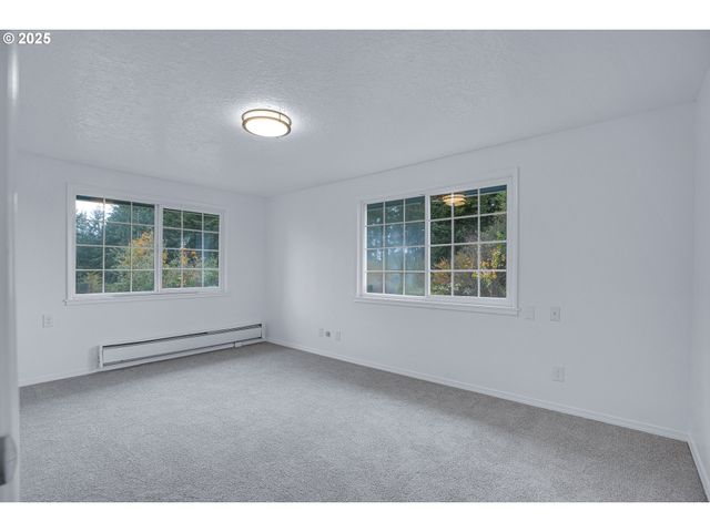 20320 Se WALGREN Rd, Damascus, OR 97089