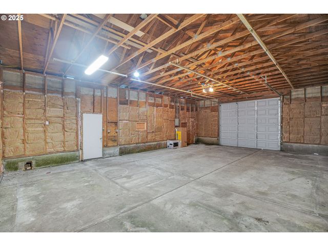 20320 Se WALGREN Rd, Damascus, OR 97089