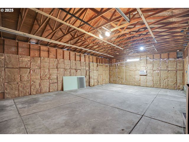 20320 Se WALGREN Rd, Damascus, OR 97089