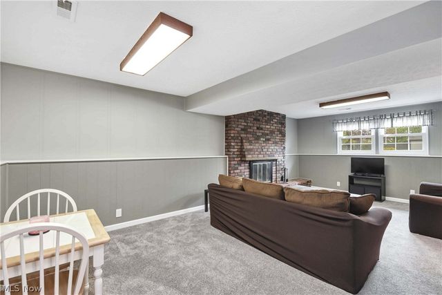8345 Celianna Drive, Strongsville, OH 44149