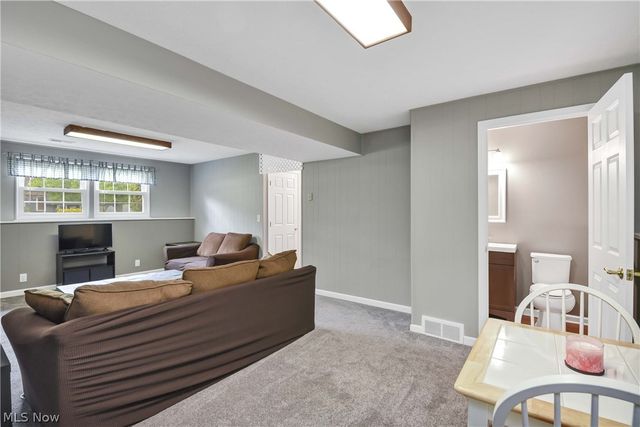 8345 Celianna Drive, Strongsville, OH 44149
