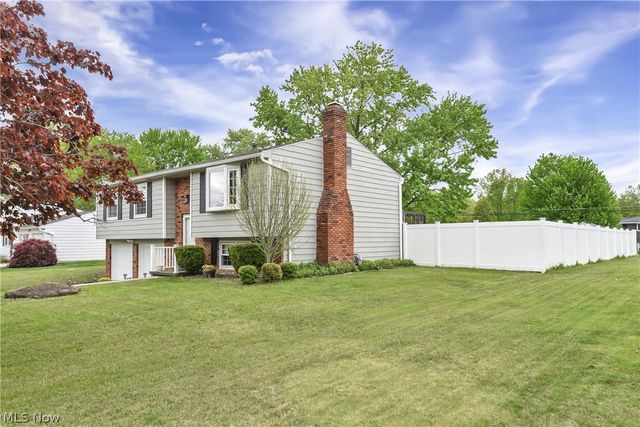 8345 Celianna Drive, Strongsville, OH 44149
